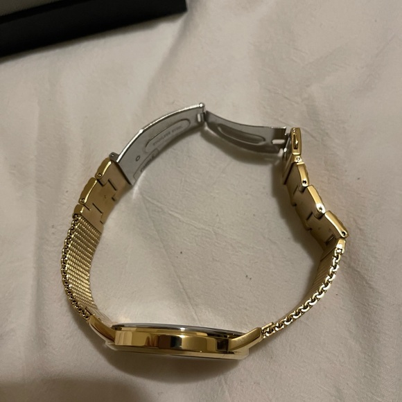 Fossil Gold Watch - Picture 3 of 5